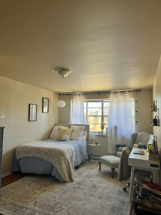 Bedroom - Room in Cute College House, Flatiron Views, Close walk to campus