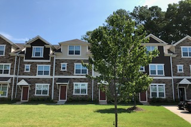 Exterior - Great Location - Walk to Centennial Campus- close to main campus Townhome