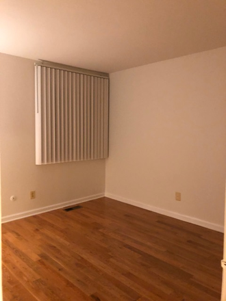 Primary bedroom - 3BR townhome-Sayre Dr-Princeton