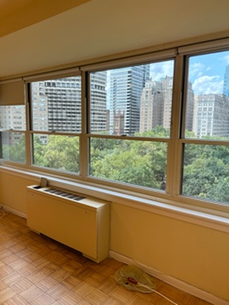 Dynamite View of Rittenhouse Square - STUDIO with fabulous view of Rittenhouse Square - all utilities included in rent