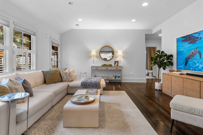 Living Area - Furnished 3BR Whole Home Near Emory | Utilities Included