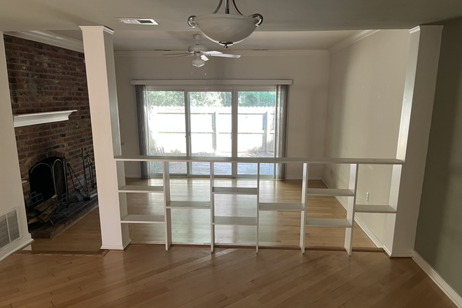 Living room - Townhouse close to campus