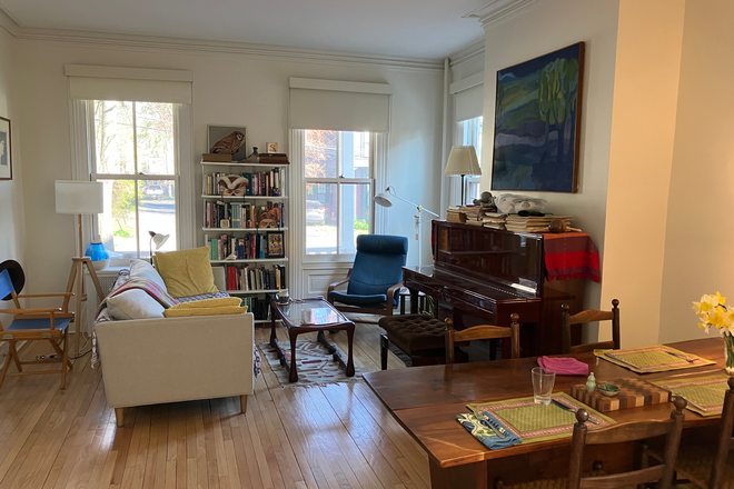 Living and dining areas - Spring 2026: Sublet 1BR Apt. steps from campus