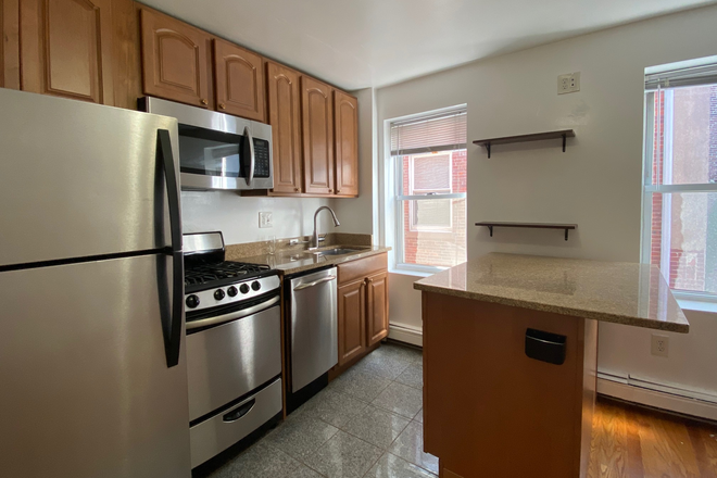 kitchen - 2 bd 1 ba in the North End (utilities included)