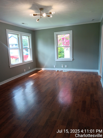 Living Room - Charming Rental Belmont Cottage