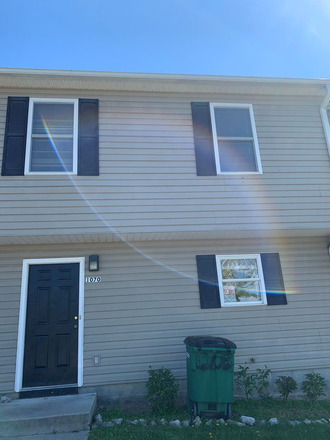  - 3 Bedroom 2.5 Bath Townhouse