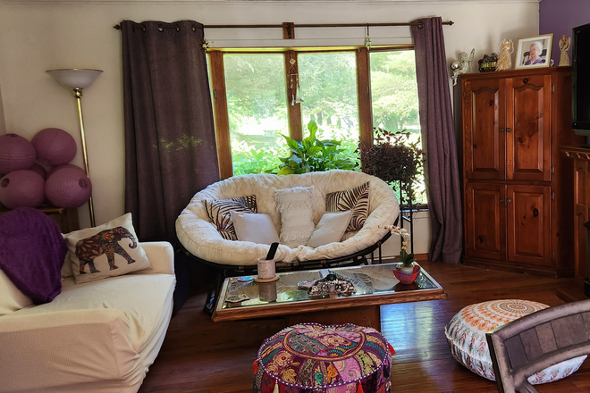 Common living room. - Homeshare/Room for Rent