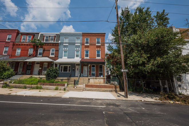 Exterior - 3213 Haverford Ave - 3 Bed Apartments