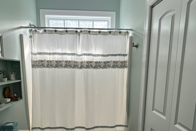 tub/shower & linen closet - Share lovely private home.  Community pool.