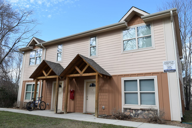 Photo - Highland Woods III Apartments