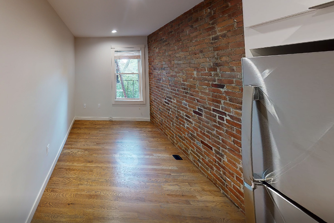 - - 1 Bed • No Broker Fee • In-Unit Laundry • Easy Harvard Commute Apartments