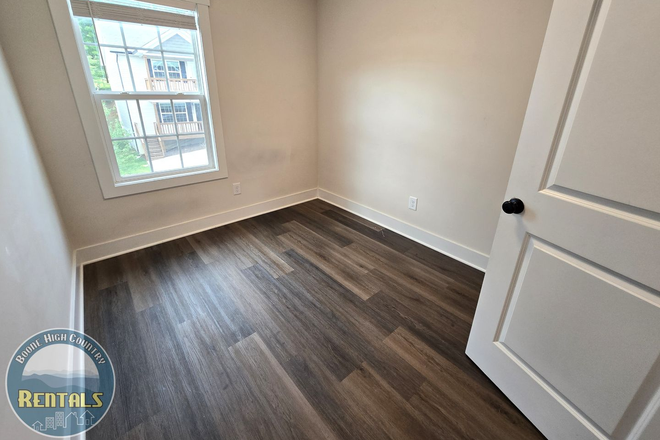 Photo - 3/2.5 Modern Home off 421 in Boone, R-2 Zoned