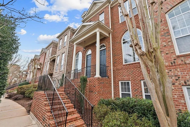 Front of Condo - Gated Community - Providence Place Condominiums - Minutes from Emory and GSU