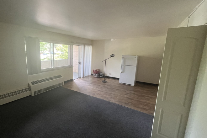 living room - 1b1b for $1450 10 mins walk to campus, Folsom St. 5/9-8/31 Apartments