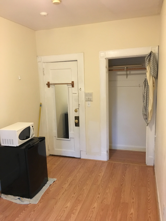 Room/Closet - Private Room w/ shared bath on St Stephen St Apartments