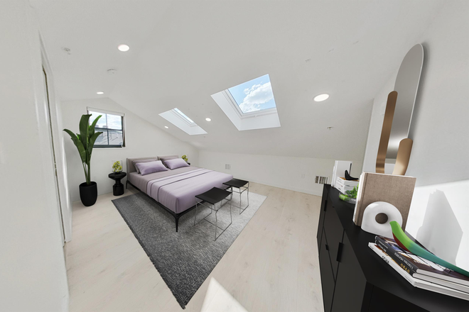 . - LOCATION!! Renovated 3 Bed / 3 Bath w/ LAUNDRY IN UNIT!! AVAIL. 9/1/26!!! Apartments