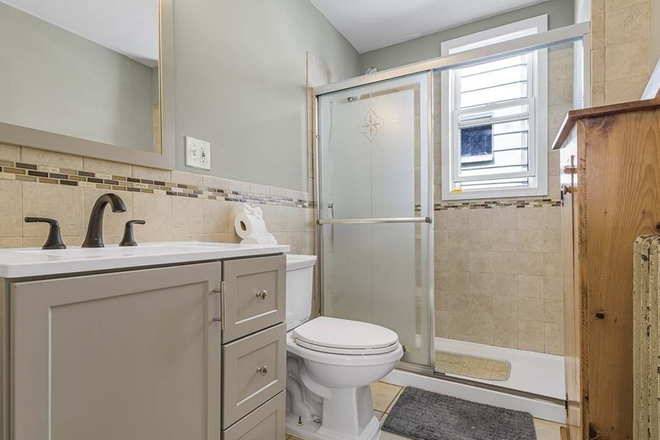 bathroom - One large bedroom sublet available for spring!!! Apartments