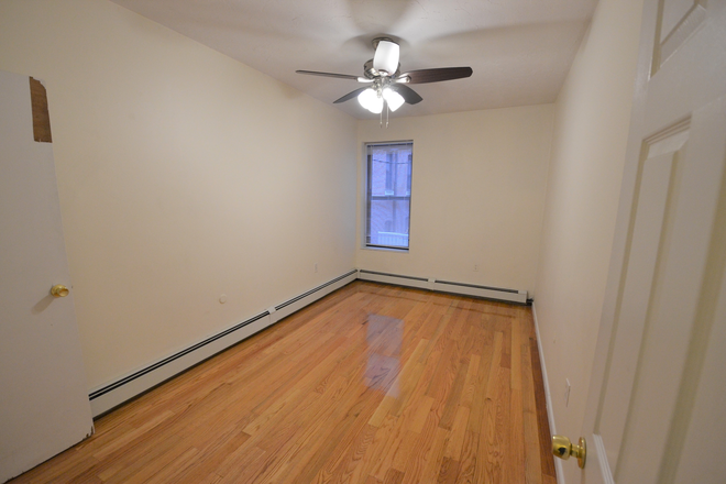 room - 2 bedroom on 40 Symphony Rd- AVAIL 9/1/26 Apartments