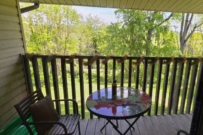 Balcony - Hethwood Apartment