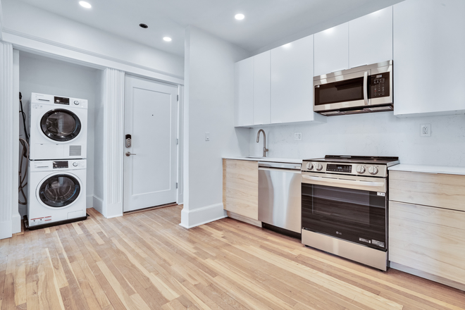 kitchen - RENOVATED 2 Bed / 2 Bath w/ LAUNDRY IN-UNIT! Central AC! Available 6/1/26!!