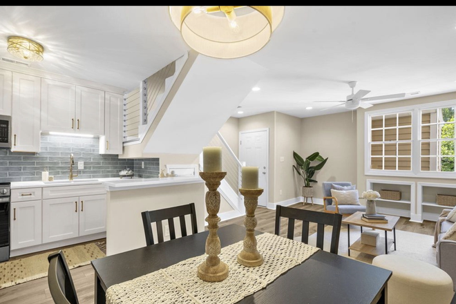 Dining - 39C Radcliffe Street CLOSE TO EVERYTHING-3BR/2 Bath-Fully renovated-Roof Deck-Parking Condo
