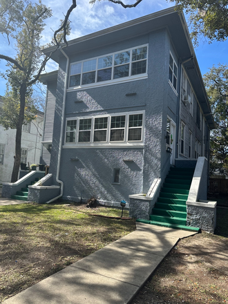 Front entrance 2440 - 2438 Palmer Avenue - Walk to Class! Duplex