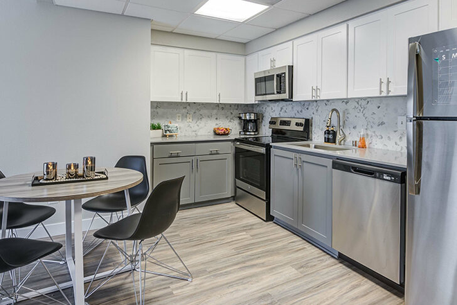 Common Area & Kitchen - University Village Tower Sublease Apartments