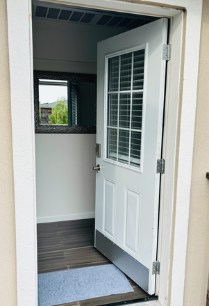 Front Entry Door - Affordable Co-Living - Fully Furnished - UCB Accessible - 3 bdrm/2bth + 1 private bed/bth Rental