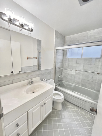Bathroom - 2 Rooms for Spring Sublet, across from campus! Apartments