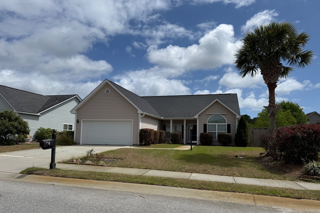 Street view - 3 bedroom 2 bath lovely Johns Island home with fenced yard