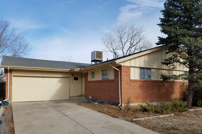 Outside - 3665 Moorhead Ave House