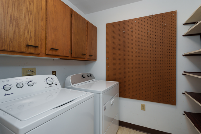Laundry Room - Unfurnished 2BR apt-Markham Rd-Princeton