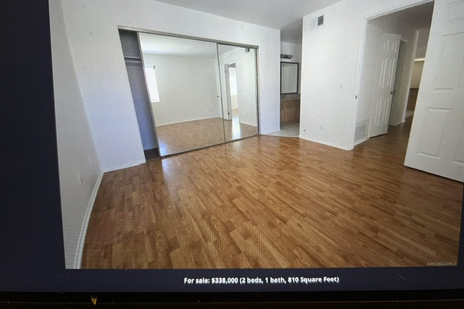 Master Bedroom - 2 Bed/1 Bath Apartment