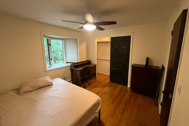 Bedroom - Sky Lodge Home/ All Utilities Included