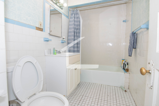 bath - Huge 3 bedroom unit close to BU! Triplex