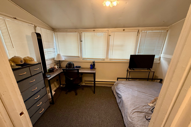 Bedroom - House on the Hill