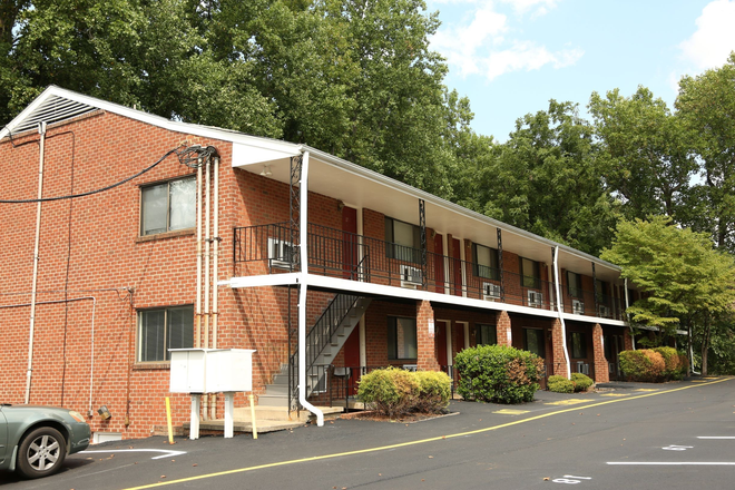 Exterior - Lynnhaven Apartments One and Two Bedroom Apartments Available this Summer!