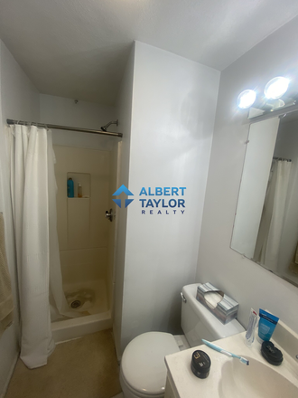 Bathroom #1 - Top Floor Duplex! 3 Beds 2 Baths on Hemenway!! Apartments