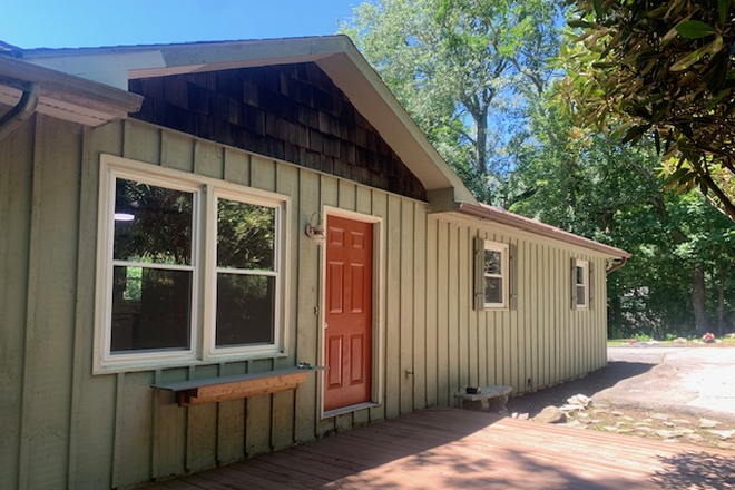 Front Exterior - 3 Bed House Just Renovated No Restrictions 2 Min From Campus