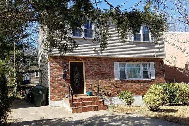 driveway parking baby - Independent house, private room ready to move in from January 2025