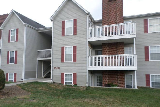  - 2 Bedroom, 2 Bath Condo