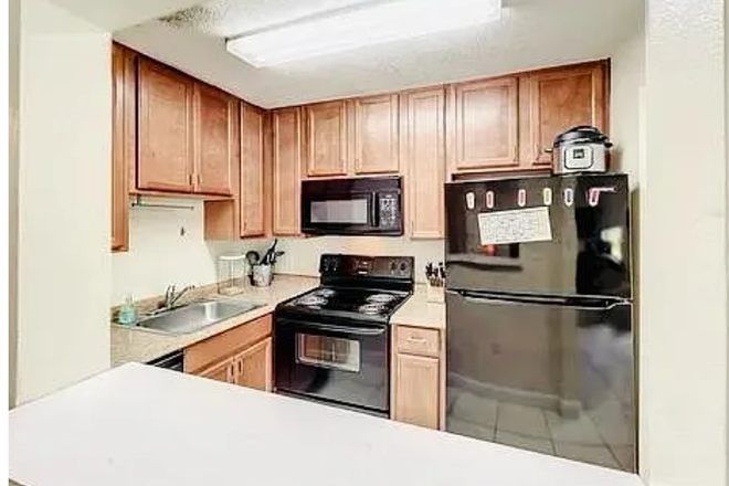 kitchen - Windmill Point Apartments