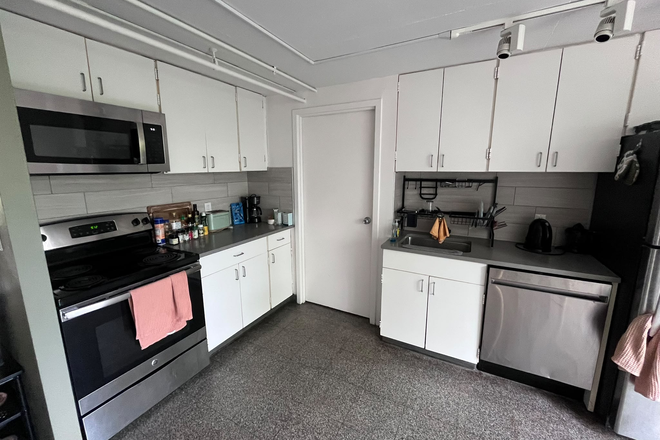 Kitchen - Furnished room a step away from Harvard Square Apartments