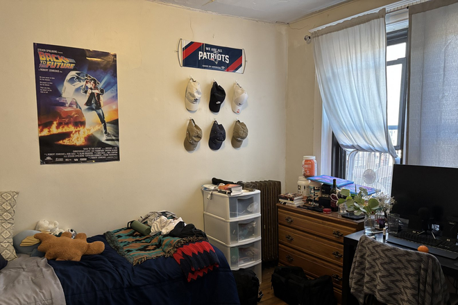 Bedroom - 2 Separate Rooms in Burbank St Best price Behind Whole Foods Apartments