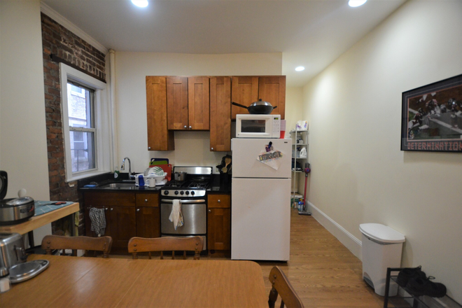 Kitchen - 3 Bed Available 9/1/26! *CONTACT NOAH 603-470-8181 Apartments