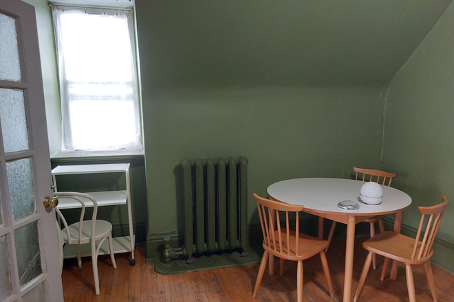 living room - Art Gallery Victorian 2 bed room plus Gem