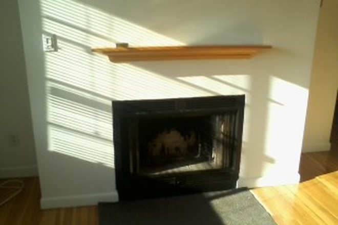Hub Realty - Don't wait, large 2 bedroom with newly updated kitchen and bathroom Apartments