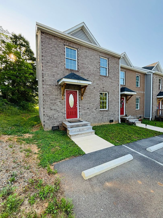  - 3 Bedroom, 2.5 Bath Townhouse