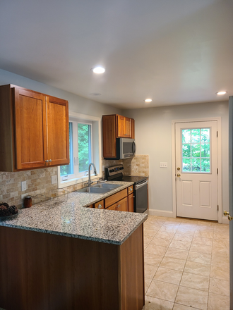 kitchen - 1572 Storrs Road 4 bedroom 3 baths walking distance from campus House