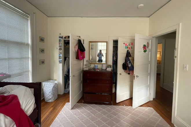 Bedroom (different angle) - Northside House Sublease